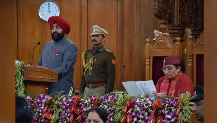 बजट सत्र का दूसरा दिन; ये अध्यादेश होंगे पेश, गन्ना किसानों के समर्थन में कांग्रेस विधायकों ने किया प्रदर्शन