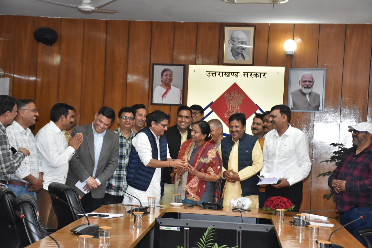 चारधाम यात्रा में तीर्थयात्रियों की संख्या सीमित करने का विरोध, ऑफलाइन व्यवस्था की भी मांग