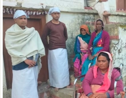 विधानसभा से बर्खास्त चतुर्थ श्रेणी कर्मचारी पर टूटा दुखों का पहाड़, सदमे से पिता की मौत