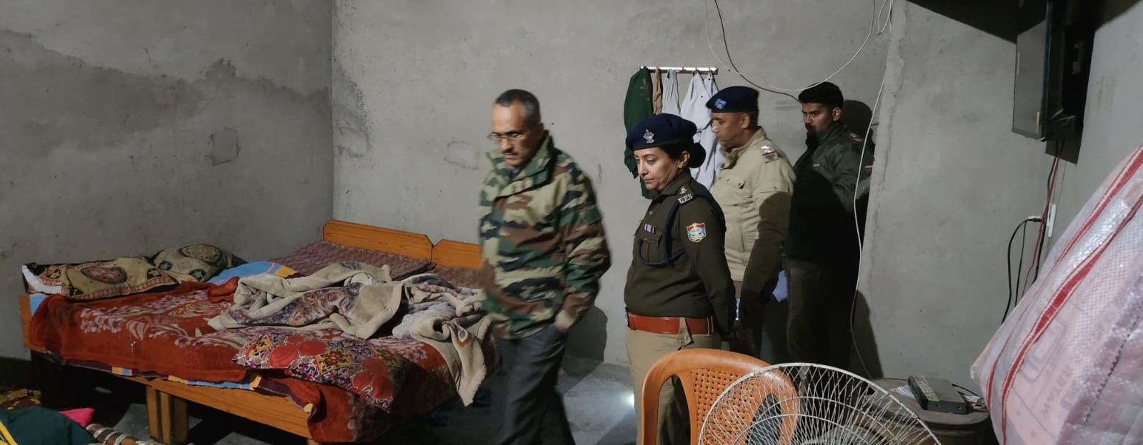 Breaking: देहरादून में एक ही घर में हुआ ट्रिपल सुसाइड, इलाके में सनसनी