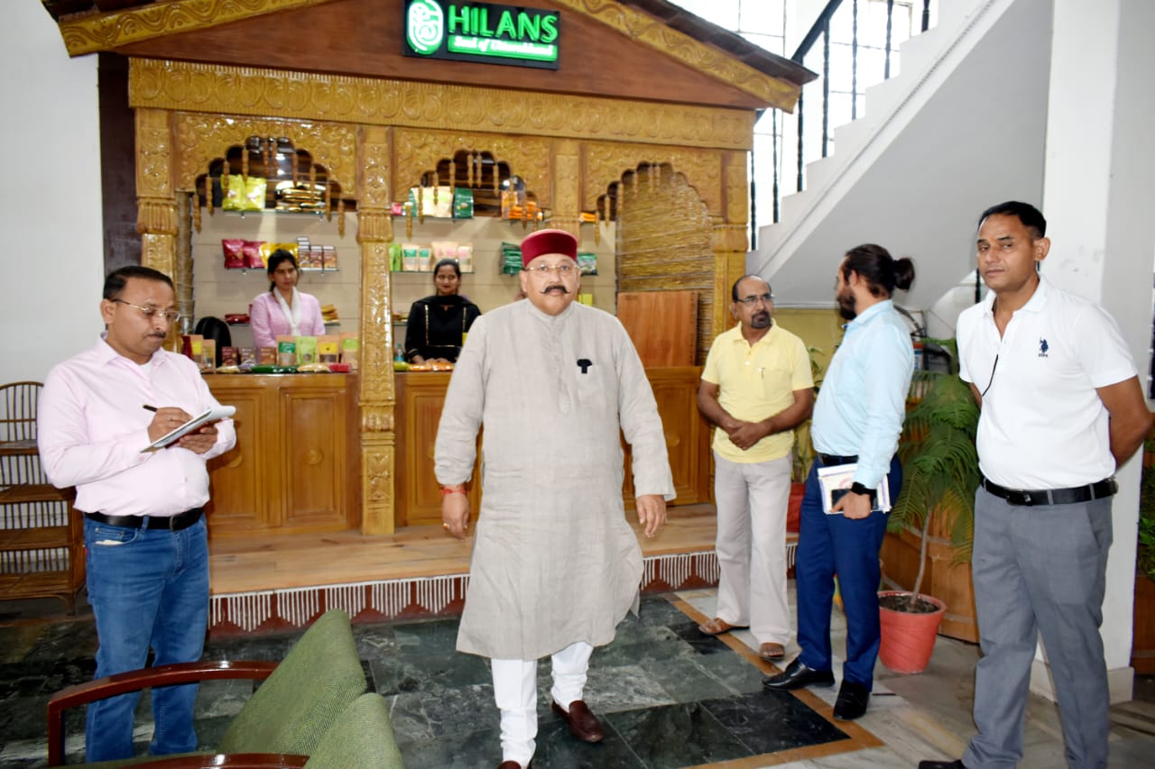 चारधाम यात्रा व्यवस्थाओं को लेकर सतपाल महाराज ने की समीक्षा बैठक, गेस्ट हाऊसों-सड़कों  का किया निरिक्षण