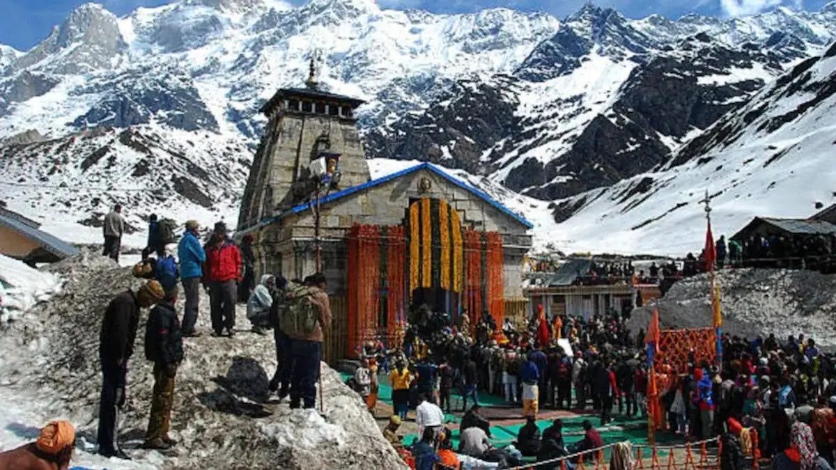 Kedarnath Dham: गर्भगृह से फोटो खींचना तीर्थयात्री को पड़ा महंगा, भुगतना पड़ा 11 हजार का जुर्माना