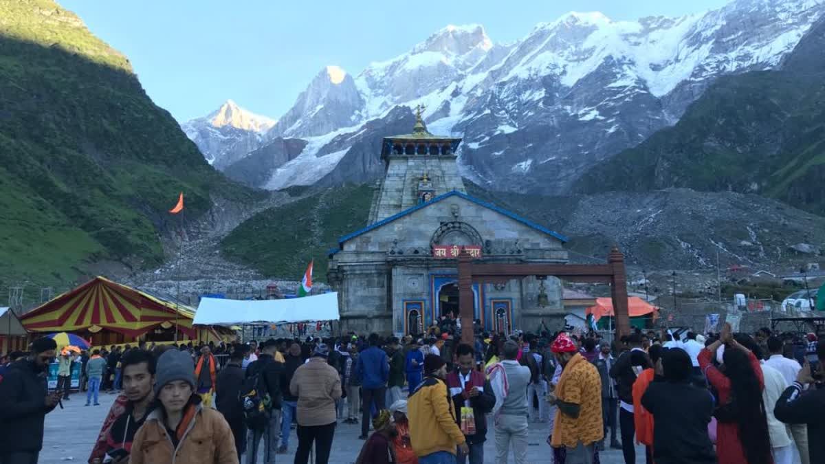 Kedarnath: दो दिन बाद फिर शुरू हुई केदारनाथ यात्रा, धाम में लगा भक्तों का तांता, 11 लाख से ज्यादा श्रद्धालुओं ने किए बाबा के दर्शन