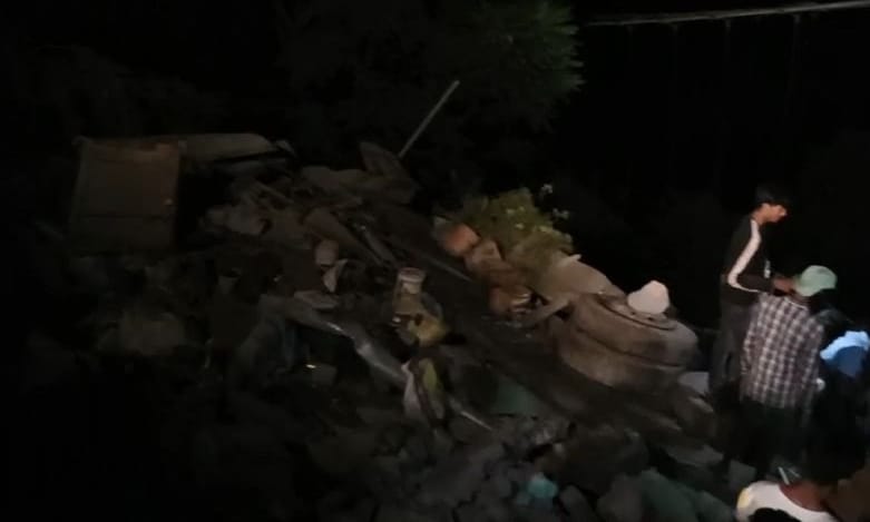 चमोली में कुदरत का कहर, ढही इमारत; एक की मौत, छह घायल