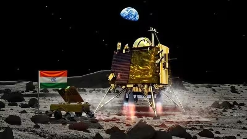 Chandrayaan-3 Moon Landing Live Updates: ISRO ने रचा इतिहास, चांद पर फहराया तिरंगा