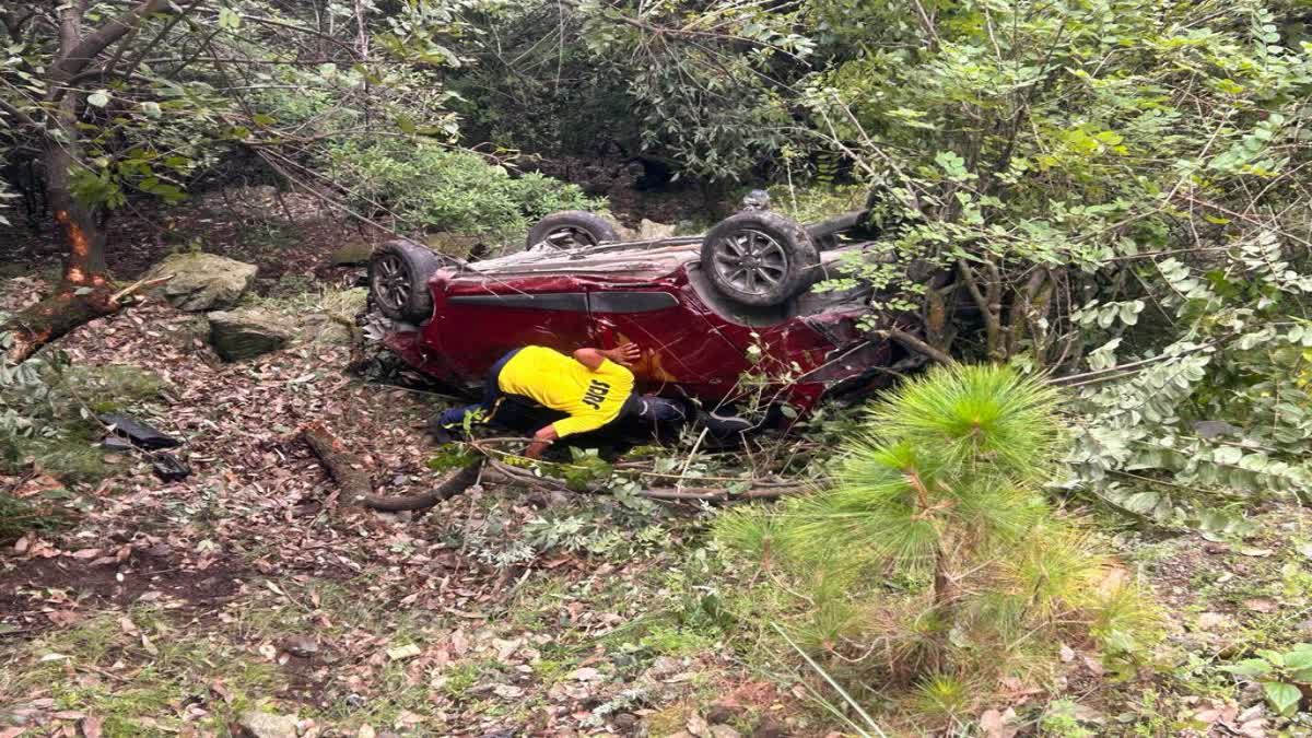 यहां बेकाबू वाहन 200 मीटर गहरी खाई में गिरा, एक की मौत