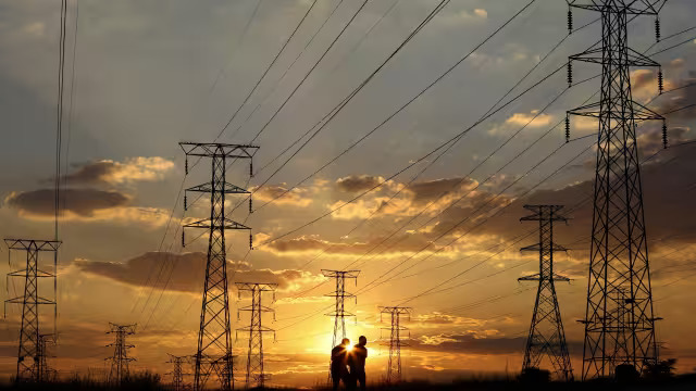 पहली बार सितंबर में बिजली की मांग पांच करोड़ यूनिट से ऊपर, कटौती से लोग परेशान