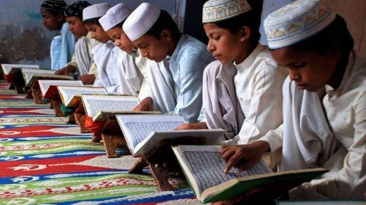 अवैध अतिक्रमण पर धामी सरकार की कार्रवाई, लापरवाह अधिकारियों पर भी गिरेगी गाज