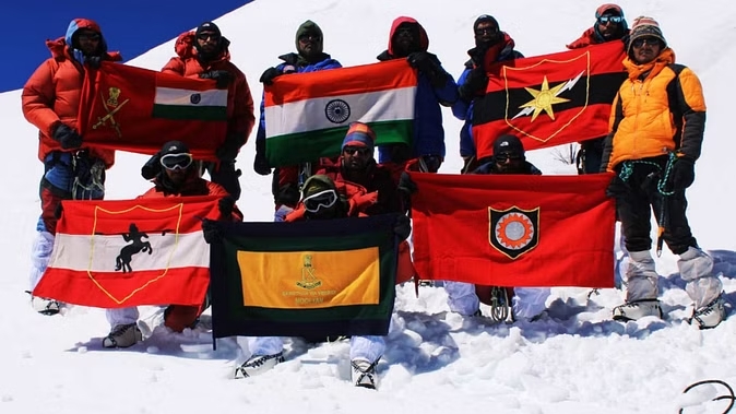 सेना की सेकेंड जाट बटालियन केस जवानों ने गंगोत्री हिमालय के माउंट जोगिन एक किया फतेह