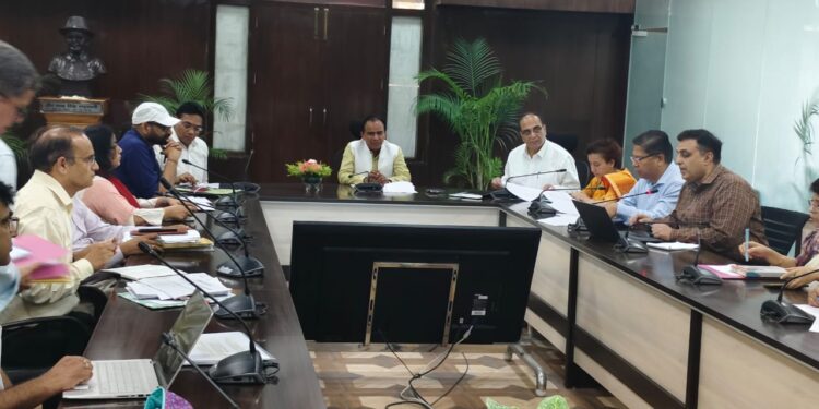 स्टेट एलाइड एंड हेल्थकेयर काउंसिल का होगा गठनः डॉ. धन सिंह रावत