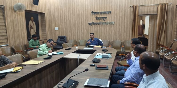 स्कूलों में कम से कम एक आउटडोर स्पोर्ट्स सुविधा विकसित करना अनिवार्य : डीएम सविन बंसल