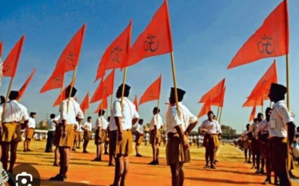 राष्ट्रीय स्वयं सेवक संघ या RSS की शाखाओं में सरकारी कर्मचारी हो सकेंगे शामिल उत्तराखंड सरकार हटाई रोक आदेश हुए जारी