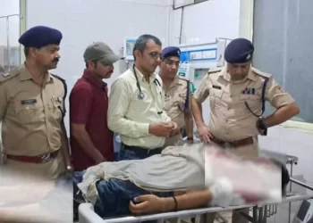 आधी रात पुलिस ने किया बदमाशों का एनकाउंटर, एक बदमाश ढेर, ज्वैलरी शॉप लूटकांड में शामिल था मारा गया डकैत