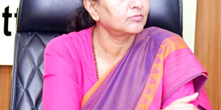 मुख्य सचिव  राधा रतूड़ी ने स्किल डेवलपमेंट एण्ड एम्पलाॅयमेंट काॅनक्लेव की तैयारियों के सम्बन्ध में समीक्षा की