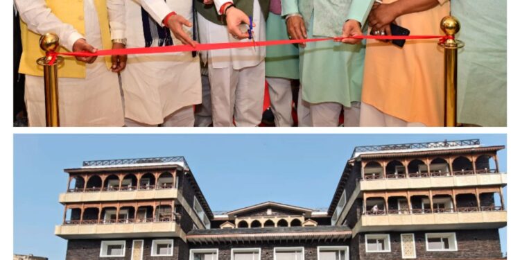 उत्तराखण्ड राज्य अतिथि गृह ‘उत्तराखण्ड निवास’ का नई दिल्ली में मुख्यमंत्री ने किया लोकार्पण।