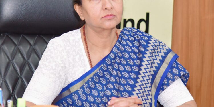 सीएस  राधा रतूड़ी ने उत्तर प्रदेश राजकीय निर्माण निगम को आधी-अधूरी एवं गुणवत्ताहीन निर्माणधीन आईटीआई भवनों के मामले में तत्काल नोटिस जारी करने के निर्देश दिए