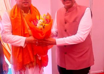 मुख्यमंत्री  पुष्कर सिंह धामी ने गुरुवार को मुंबई में महाराष्ट्र सरकार के शपथ ग्रहण समारोह में प्रतिभाग किया।