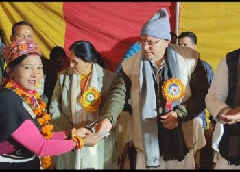 मुख्यमंत्री ने जनपद रुद्रप्रयाग के सारी गांव में ग्राम वासियों एवं स्थानीय निवासियों द्वारा आयोजित विभिन्न कार्यक्रमों में किया प्रतिभाग।
