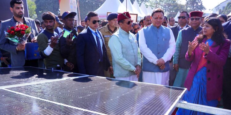 मुख्यमंत्री ने किया प्रथम सोलर मेला “सौर कौथिग” का शुभारंभ  2026 तक कुल 250 मेगावाट क्षमता वाले सोलर प्लांट्स की स्थापना करने का लक्ष्य