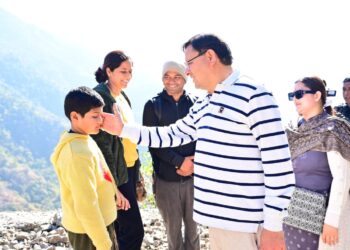 सीएम धामी ने किया देहरादून- मसूरी ट्रैक मार्ग का पैदल निरीक्षण