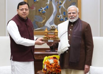 प्रधानमंत्री मोदी से मुख्यमंत्री धामी ने की मुलाकात उत्तराखंड आने के लिए दिया निमंत्रण