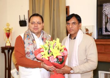 मुख्यमंत्री पुष्कर सिंह धामी ने की केंद्रीय खेल मंत्री से मुलाकात, राष्ट्रीय खेल के आयोजन पर हुई चर्चा