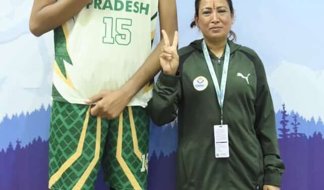 मैच देखने पहुंची खेल मंत्री रेखा आर्या, खिलाड़ियों की करी हौसला अफजाई