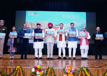 राज्यपाल और मुख्यमंत्री ने ‘श्री केदारनाथ जी क्षेत्र में आपदा प्रबंधन पर एक और प्रयास’ बुक का किया विमोचन