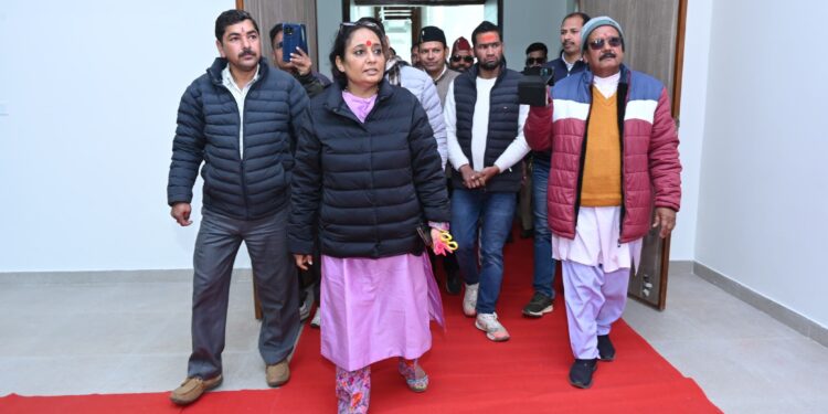 विधानसभा सत्र की समाप्ति के बाद देहरादून से गैरसैण पहुंची विधानसभा अध्यक्ष ऋतु खंडूरी