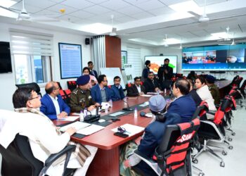 मुख्यमंत्री  पुष्कर सिंह धामी ने माणा के पास हुए हिमस्खलन की ली जानकारी