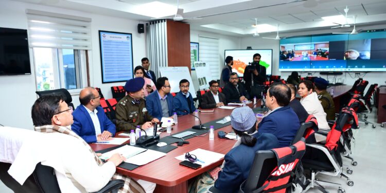 मुख्यमंत्री  पुष्कर सिंह धामी ने माणा के पास हुए हिमस्खलन की ली जानकारी