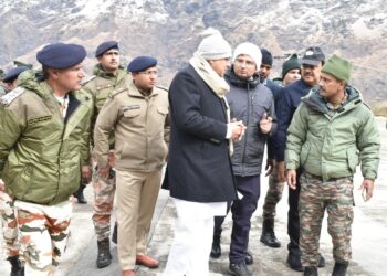 मुख्यमंत्री ने किया माणा पास स्थित घटना स्थल का हवाई निरीक्षण,ज्योर्तिमठ पहुंचकर सर्च एंड रेस्क्यू अभियान की जानकारी ली