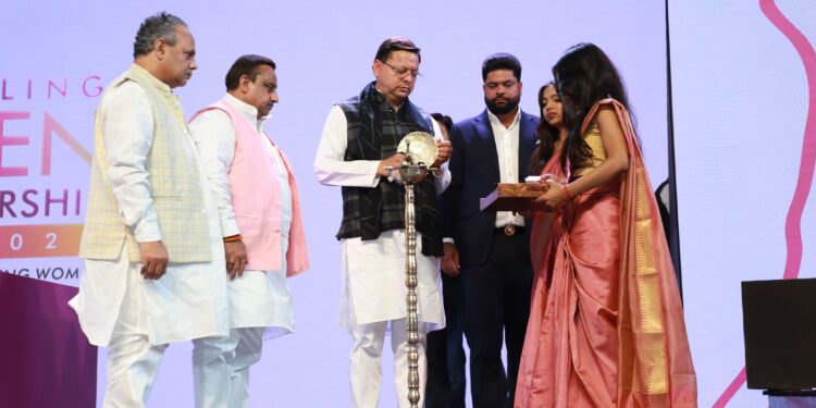 मुख्यमंत्री धामी ने ‘डायरेक्ट सेलिंग महिला उद्यमिता समिट 2025’ में किया प्रतिभाग