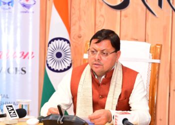 मुख्यमंत्री ने किया चार हेली सेवाओं का शुभारंभ