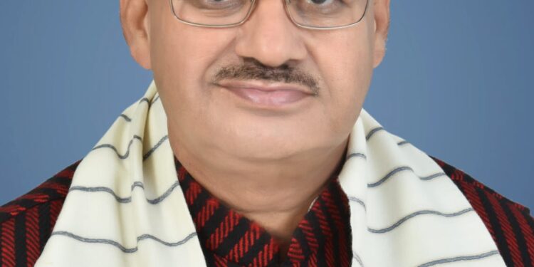 धामी सरकार का बड़ा फैसला, मधुमक्खी पालन से स्वरोजगार को बढ़ावा, रुपये 350 प्रति मौनबॉक्स से बढ़ाकर रुपये 750 प्रति मौनबॉक्स किया गया