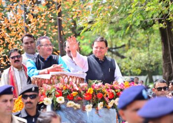 हाथीबड़कला से सर्वे स्टेडियम तक भव्य रोड शो,लाभार्थियों को महालष्मी किट और कृषि यंत्र सीएम ने किया वितरित