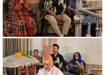 अपना जन्मदिन मनाने हरिद्वार पहुंचे फिल्म अभिनेता अनुपम खेर और साथ में अनिल कपूर भी पहुंचे धर्मनगरी