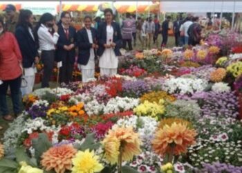 राजभवन में लगा रंग-बिरंगे फूलों का मेला, पहले दिन जनता को मिलेगा निशुल्क प्रवेश