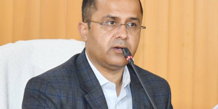 गर्मियों में पेयजल समस्याओं के समाधान के लिए सचिव ने दिए निर्देश