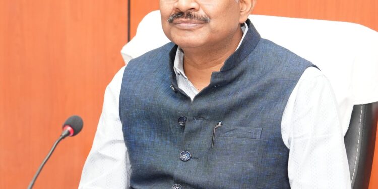 मुख्य सचिव  आनन्द बर्द्धन ने आपदा प्रबन्धन विभाग की समीक्षा की