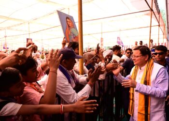 मुख्यमंत्री पुष्कर सिंह धामी को उत्तराखंड में समान नागरिक संहिता (UCC) लागू करने के लिए डॉ. बी.आर. अंबेडकर महामंच द्वारा सम्मानित किया गया।