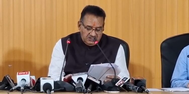 मिलेट्स, कीवी और ड्रैगन फ्रूट से चमकेगा किसानों का भविष्य  राज्य के तीन लाख से अधिक किसानों की बदलेगी किस्मत