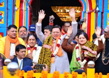 मंत्र उच्चारण के बीच विधि-विधान से खुले ग्यारहवें ज्योर्तिलिंग श्री केदारनाथ धाम के कपाट।   मुख्यमंत्री  पुष्कर सिंह धामी भी बने कपाट खुलने के साक्षी