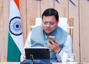 सीएम हेल्पलाइन – मुख्यमंत्री ने शिकायतकर्ताओं से पूछा आपका काम हुआ कि नहीं?  सीएम हेल्पलाइन की सक्रियता जांचने के क्रम में सीएम ने शिकायतकर्ताओं से की बातचीत