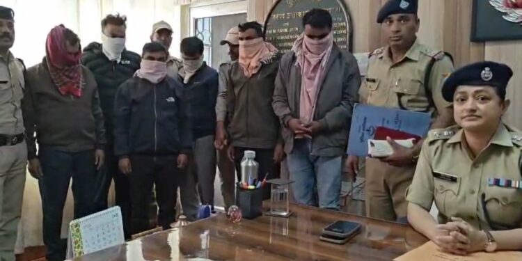 चारधाम यात्रा में श्रद्धालुओं से चोरी करने वाला गिरोह गिरफ्तार, 1.10 लाख नकद बरामद