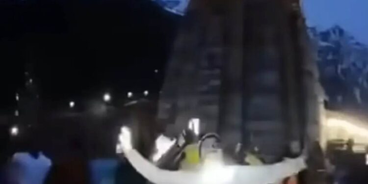 केदारनाथ धाम की पवित्रता भंग करने पर दर्ज हुआ अभियोग, वायरल वीडियो बना जांच का विषय