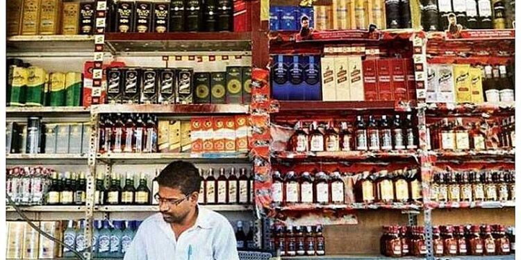 उत्तराखंड में जनविरोधी नई शराब की दुकानें होंगी बंद