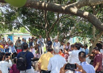 उत्तराखंड को हार्टिकल्चर का हब बनाएंगे – केंद्रीय कृषि मंत्री शिवराज सिंह चौहान  किसान चौपाल में किसानों से संवाद कर समस्याएं सुनीं, दिए समाधान के सुझाव  देहरादून जनपद के डोईवाला ब्लॉक के पाववाला सौड़ा गांव में ‘विकसित कृषि संकल्प अभियान’ के तहत लगी किसान चौपाल