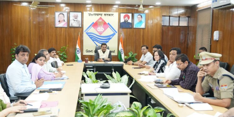 कमर्शियल संस्थानों के बेसमेंट पार्किंग का शत- प्रतिशत उपयोग कराना सुनिश्चित करें: मुख्य सचिव  बेसमेंट में पार्किंग न कराने वाले संस्थानों और संबंधित व्यक्ति पर सख्ती से होगी एनफोर्समेंट की कार्रवाई