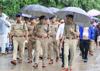 डीजीपी ने किया कांवड़ मार्ग का स्थलीय निरीक्षण, 7000 से अधिक सुरक्षाकर्मी तैनात, ड्रोन और CCTV से निगरानी